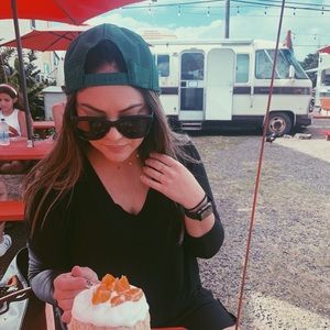 Meet your Posher, Abriana